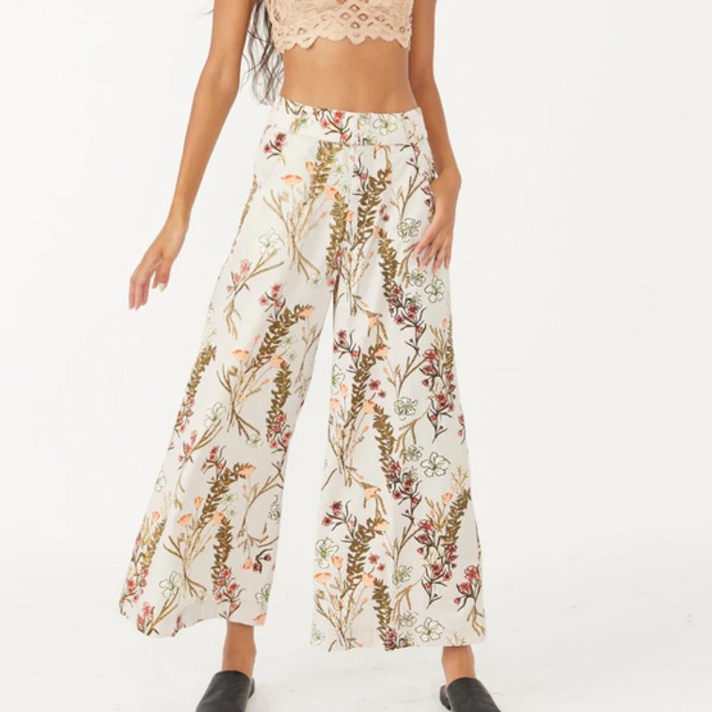 Free People Menorca Cropped Floral Printed Pants